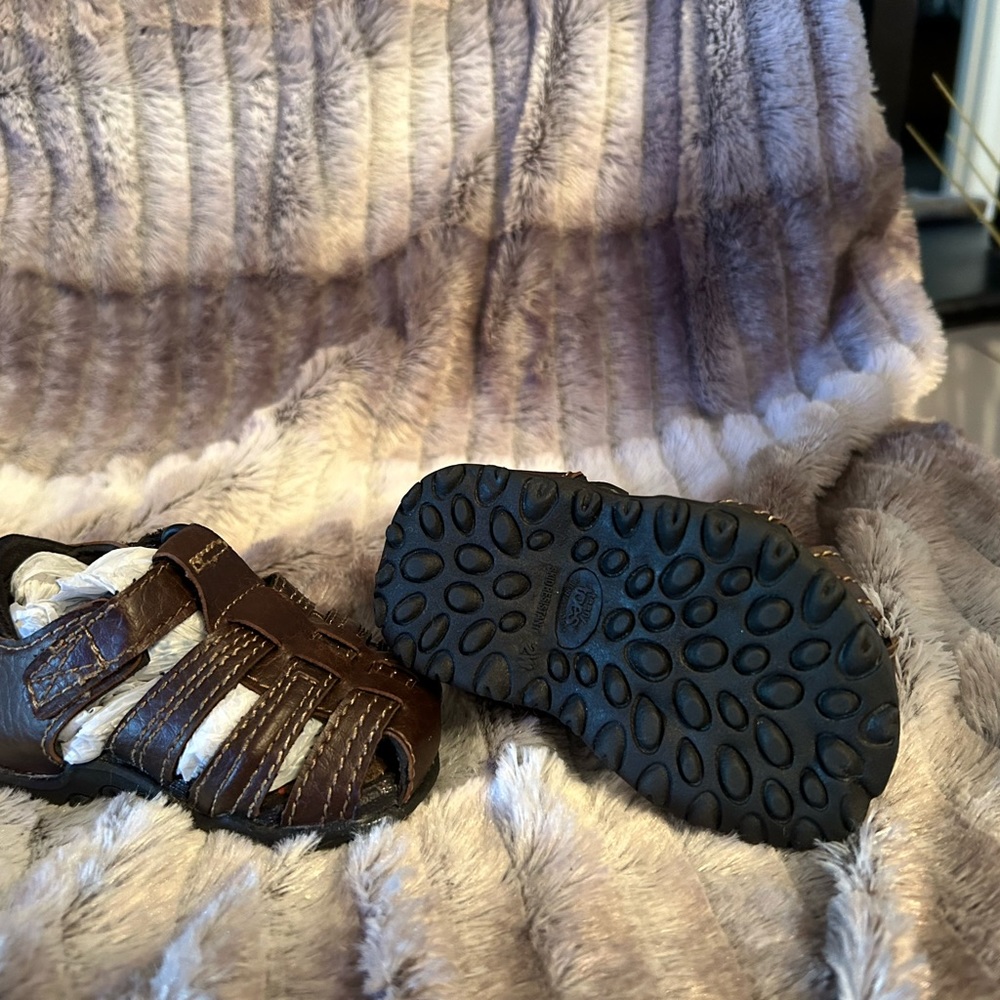 Infant size 2, chocolate brown sandals.